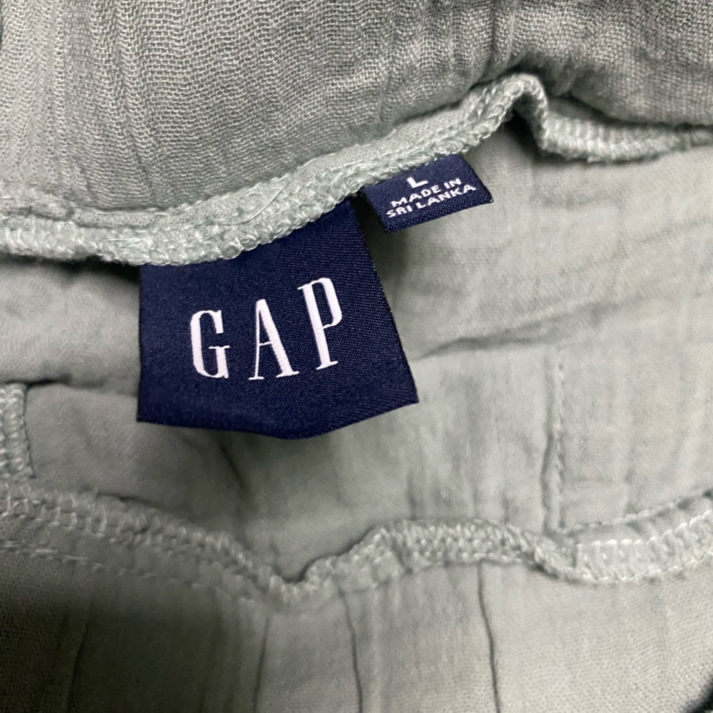 🎁GAP Women's Shorts - Picture 2 of 2